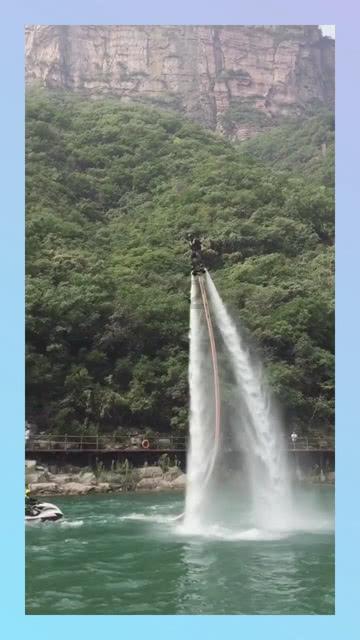 与辉同行第一次团建 评论区充满了欢声笑语